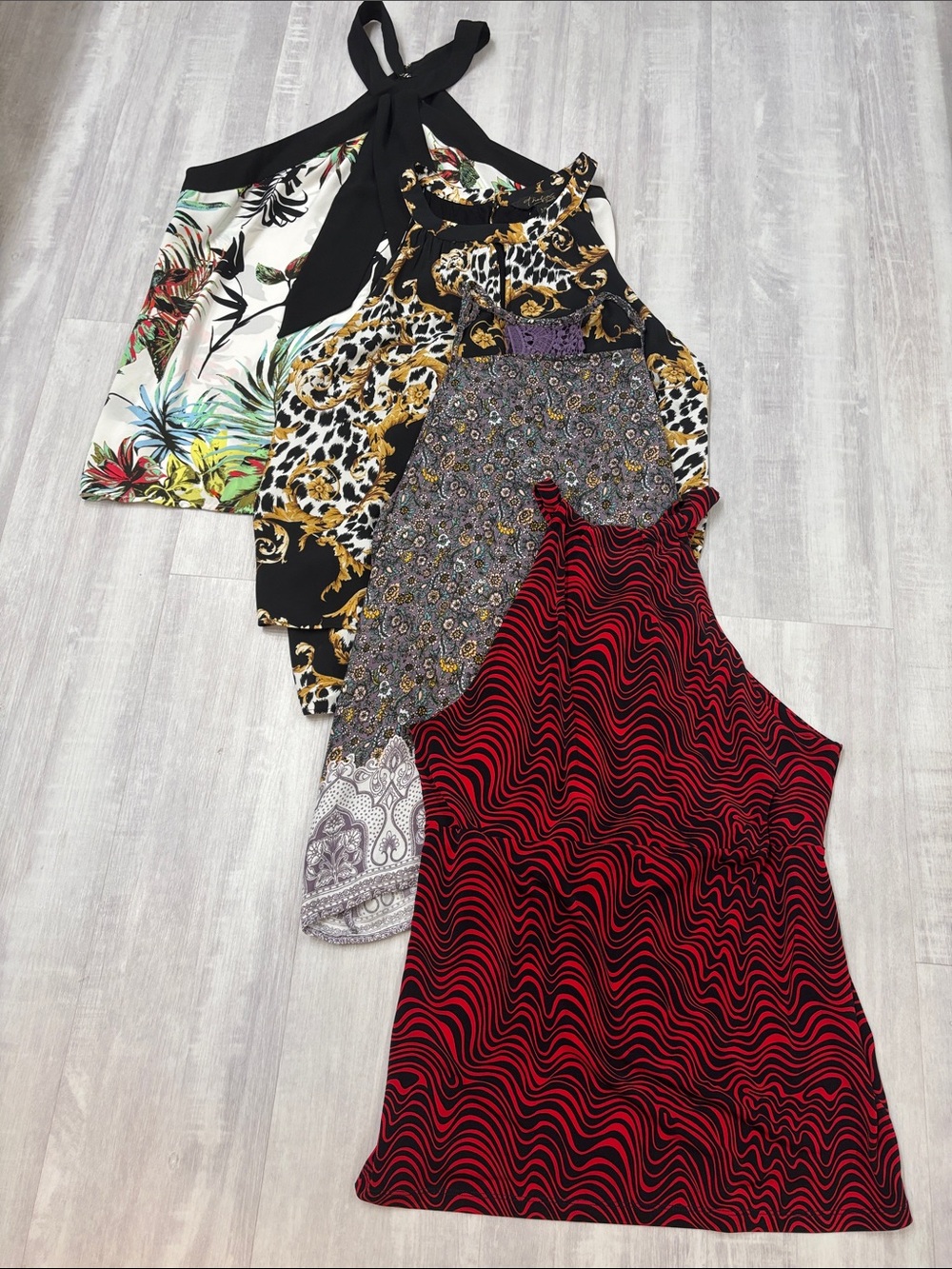 Mixed Brands Bundle Large Red and Multicolor Printed Tanks & Halter Tops